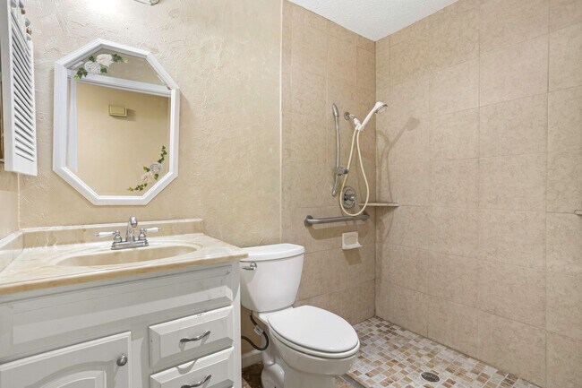 Foto del edificio - 7254 Flaming Forest St