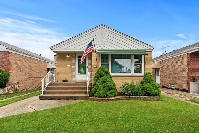 Foto del edificio - 5139 S Narragansett Ave