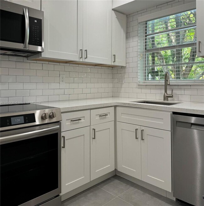 Foto del edificio - 7905 SW 57th Ave