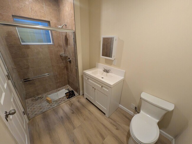 Foto del edificio - 1938 N Mills Ave