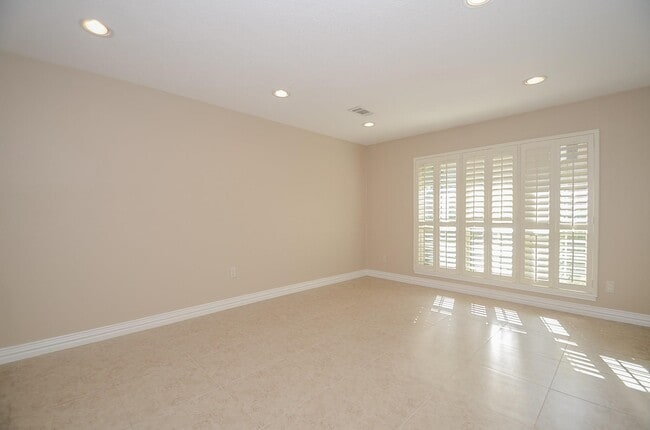 Building Photo - 13132 Trail Hollow Dr