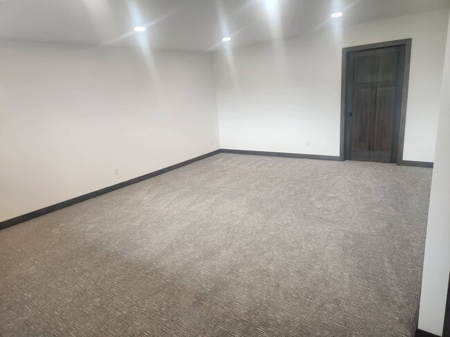 Foto del edificio - 5202 Davies Dr