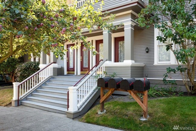 Building Photo - 219 Howe Street upper
