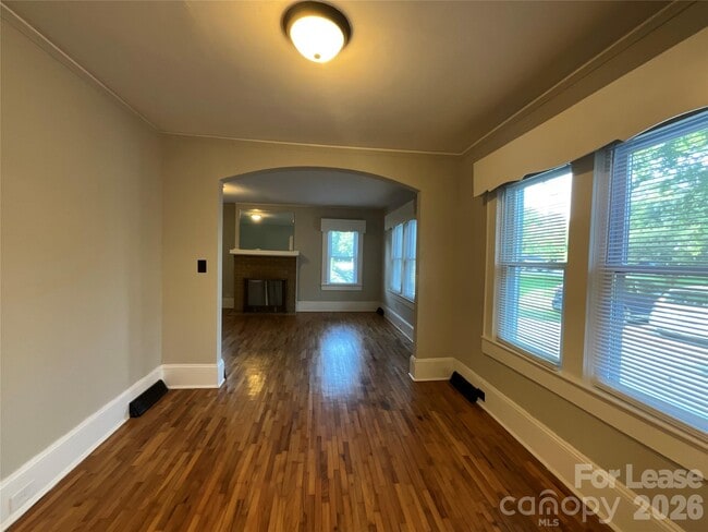 Building Photo - 3820 Freedom Dr