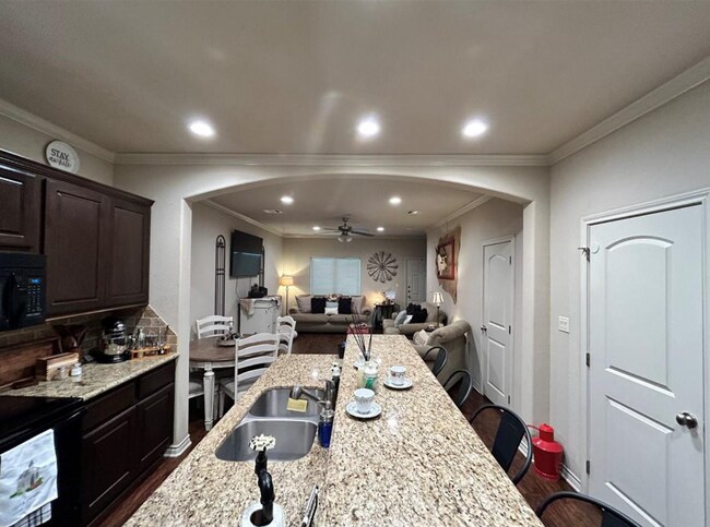 Foto del edificio - Spacious 2 Bed/2.5 Bath Condo in Prime Location!