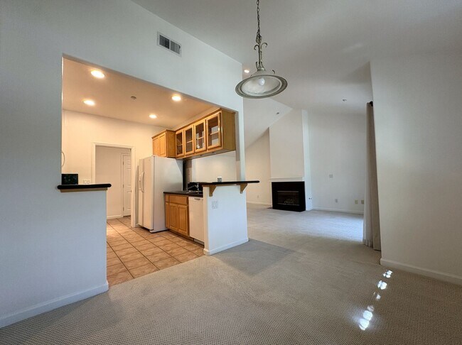 Foto del edificio - Spacious One Bedroom in Downtown Menlo Park