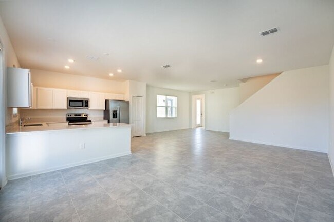 Building Photo - 307 Nine Iron Dr