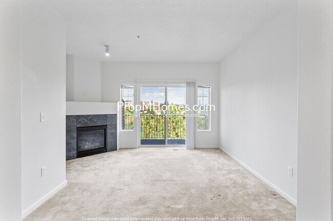 Foto del edificio - Two Bedroom Condo in Progress Ridge - Lake...