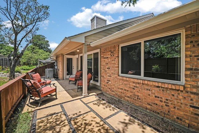 Building Photo - 7911 Cavalry Ct