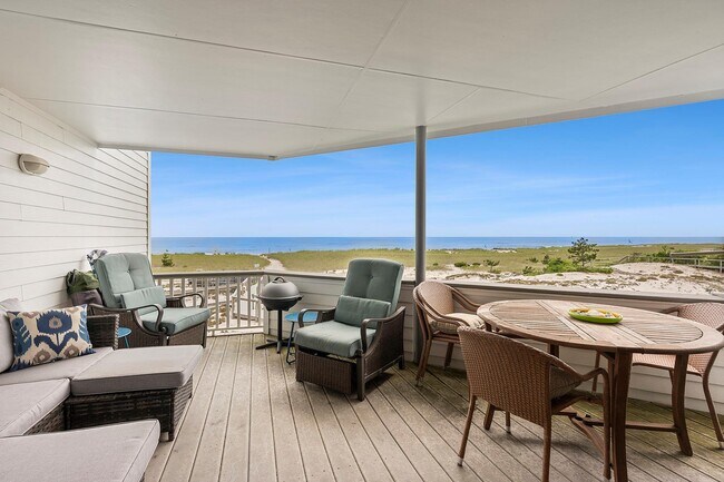 Building Photo - 261 Dune Rd