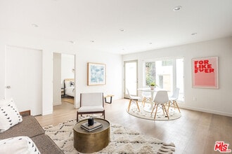 Building Photo - 1948 Preston Ave