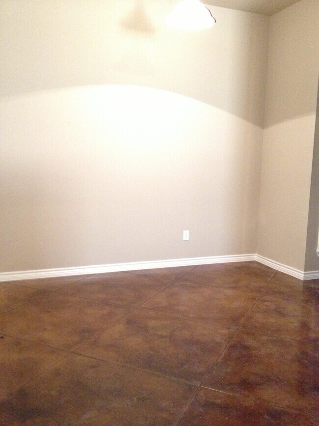 Foto del edificio - 617 Paseo del Plata Dr