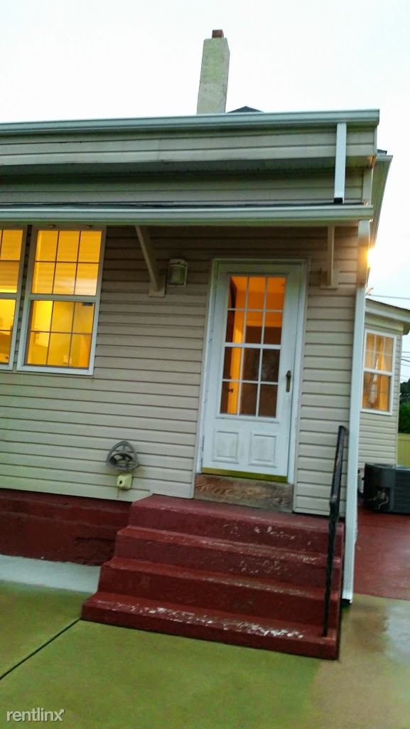 Building Photo - 1674 Chichester Ave