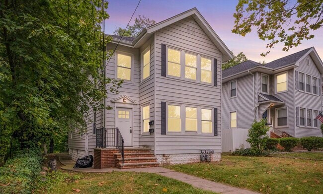 Foto del edificio - 402 Morse Ave