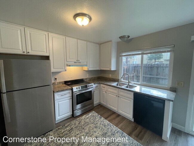 Foto del edificio - 3 br, 1.5 bath House - 2257 Warfield Way  #D