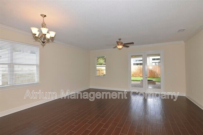 Foto del edificio - 2916 E Washington St