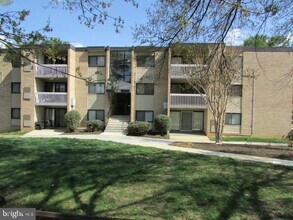 Building Photo - 6310 Hil-Mar Dr