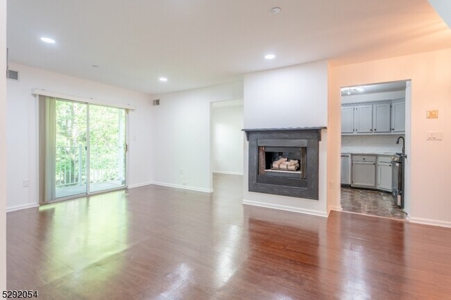 Building Photo - 78 Brookside Ln