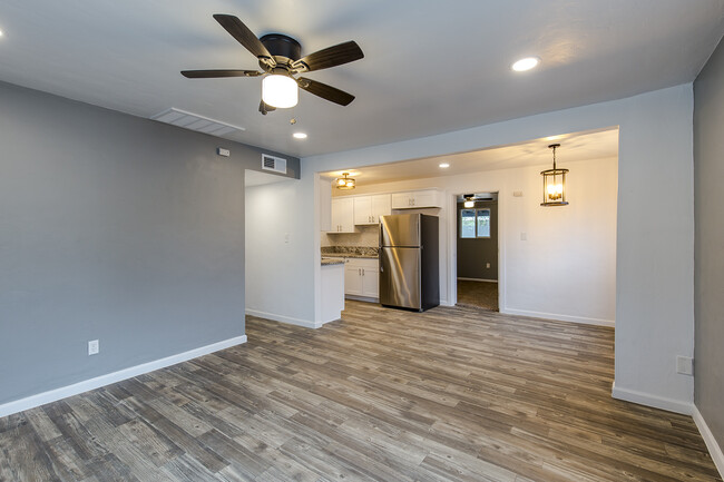 Foto del edificio - 4535 E 14th St