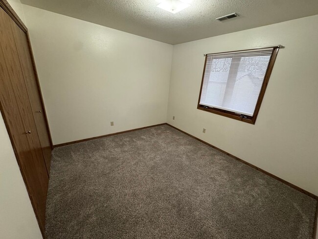 Building Photo - Dolder Duplex