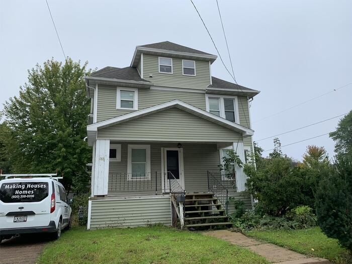 Primary Photo - 705 E Parkway Ave