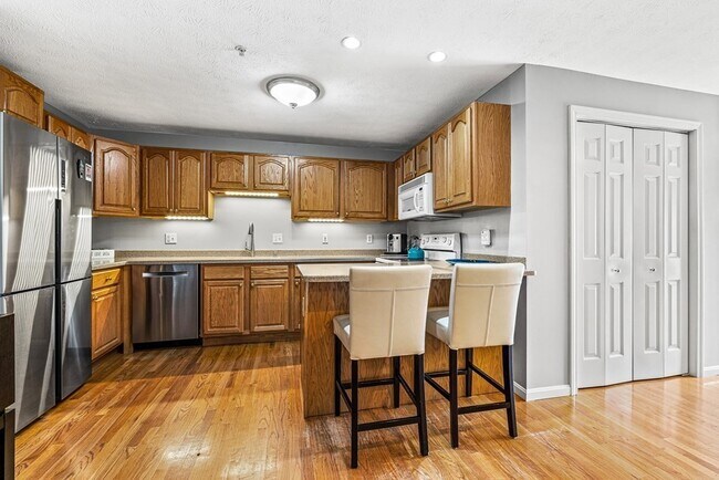 Foto del edificio - 7 Conant Rd