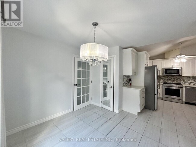 Photo du bâtiment - 1559 Chateau Ave