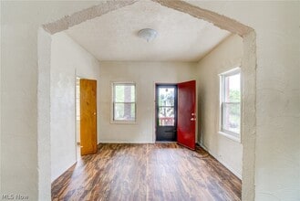 Building Photo - 3467 E 149th St