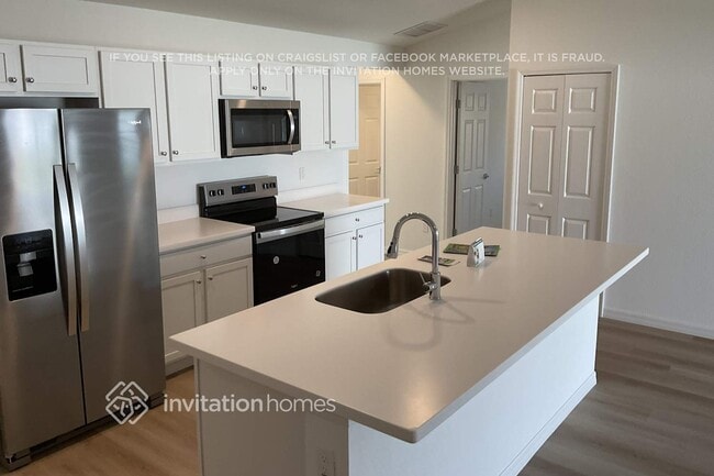 Building Photo - 27 Red Birch Ln