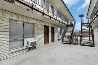 Building Photo - 7211 Atwell St
