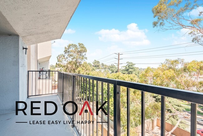 Building Photo - Gorgeous One Bedroom with Fireplace, Heati...