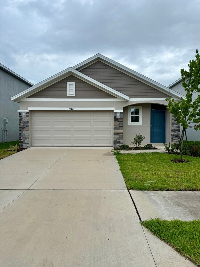 Building Photo - 32447 Weathered Oak Dr
