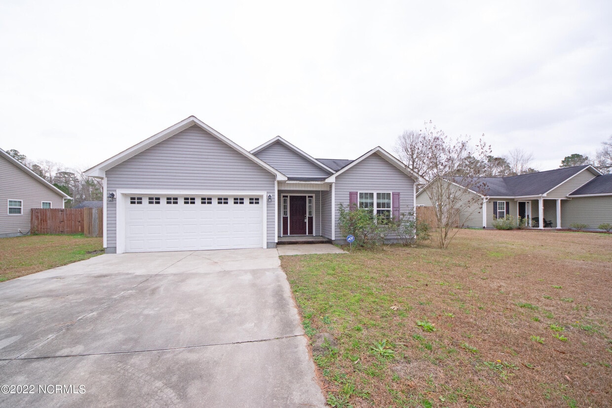 605 Foy Ave, Maysville, NC 28555 House Rental in Maysville, NC