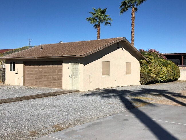 Casa de invitados - 5501 N Torrey Pines Dr