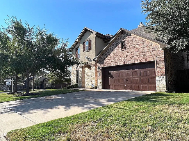 Exterior view of the corner lot - 3811 Ashbury Rd
