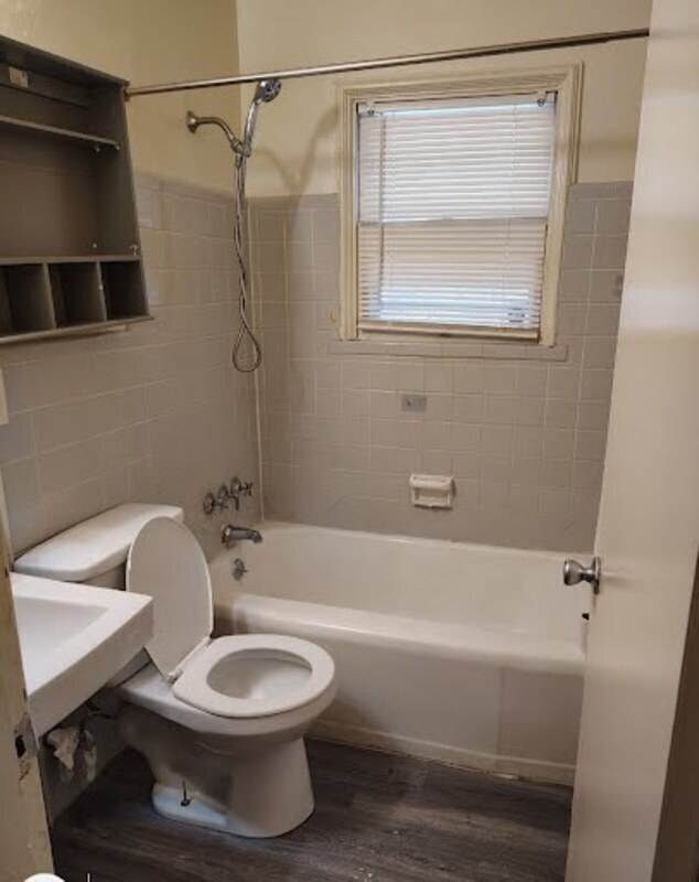 Foto del edificio - 8858 Snowhill Ct