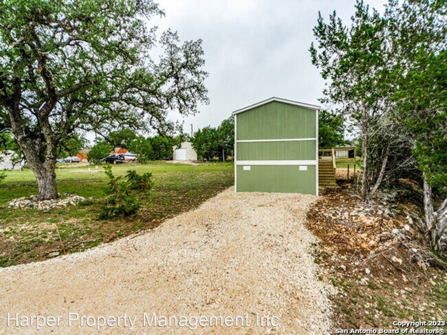 Foto del edificio - 3 br, 2 bath House - 133 Private Road 1517