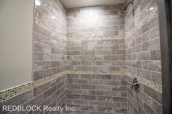 Building Photo - 3 br, 2 bath House - 1641 S 26TH Street