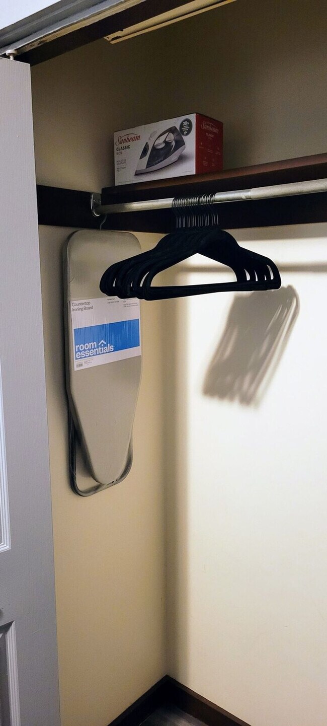 Building Photo - 12 S Mall Arterial