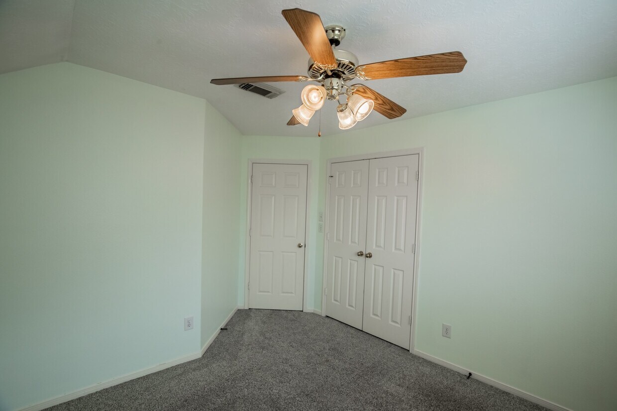 Foto del edificio - 4823 Zachary Ln