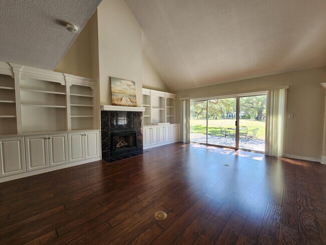 Foto del edificio - 860 The Masters Blvd