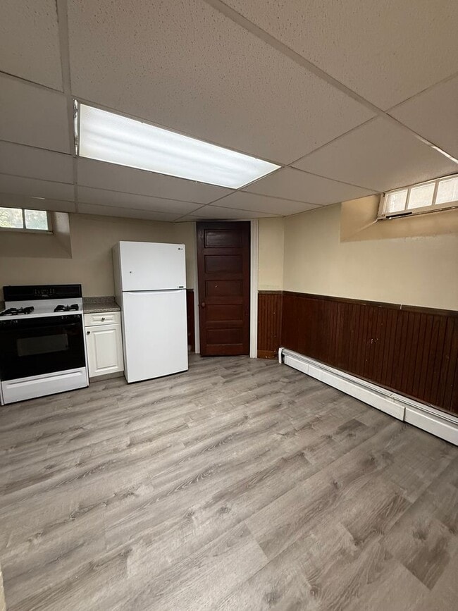 Photo - Spacious, Renovated Garden Level Brighton ... Apartment