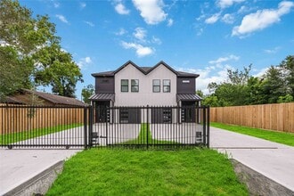 Building Photo - 1084 Junell St