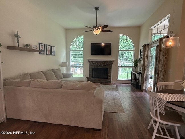 Foto del edificio - 1484 Wild Iris Ln