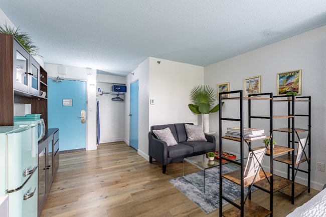 Photo - 3501 Inverrary Blvd Apartment