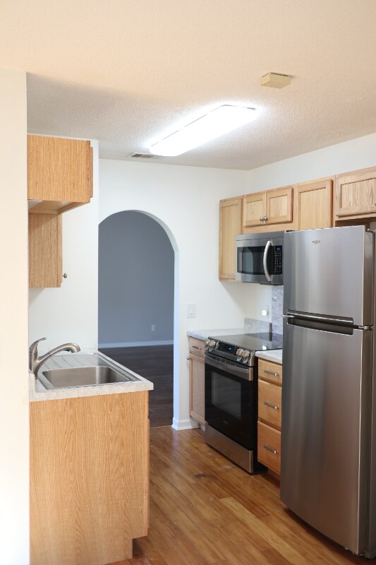 Building Photo - 108 Chapel Dr