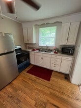 Building Photo - 111 Pindal Rd