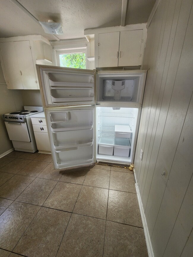 Kitchen - 1471 33rd St NW