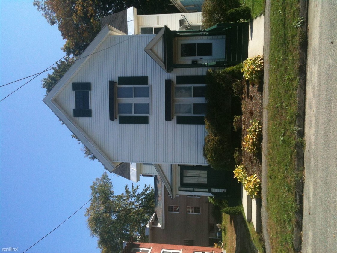 7 Goodrich St, Pittsfield, MA 01201 Condo for Rent in Pittsfield, MA