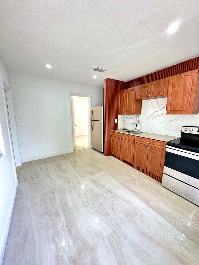 Foto del edificio - 11402 NW 22nd Ave